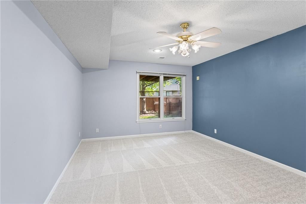 11413 W 114th Street — photo 31