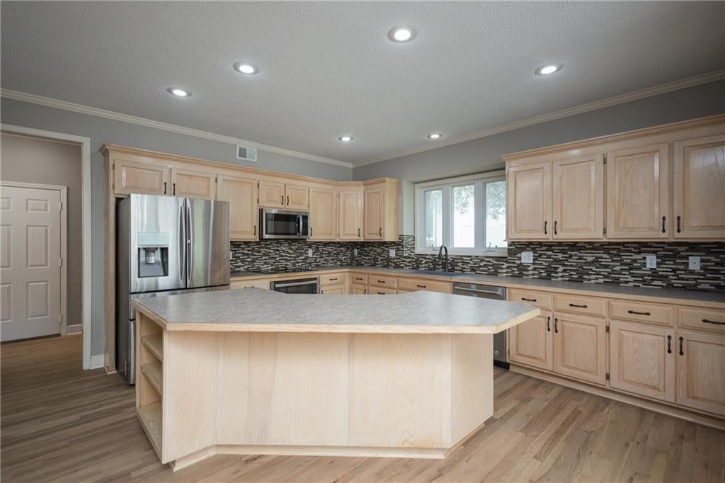 2412 SW Winterwood Court — photo 8