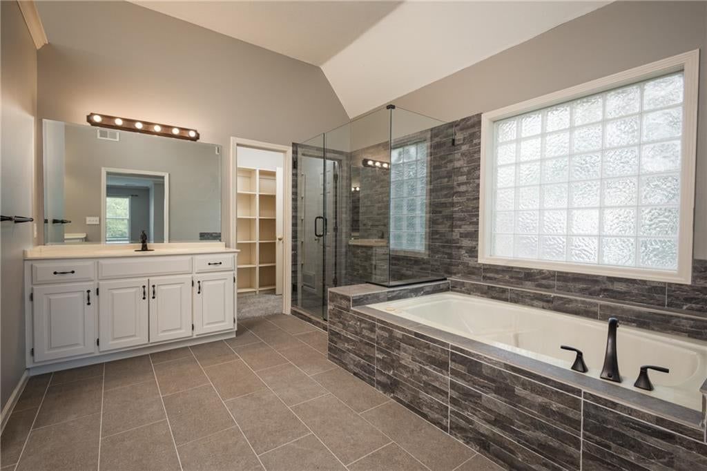 2412 SW Winterwood Court — photo 16