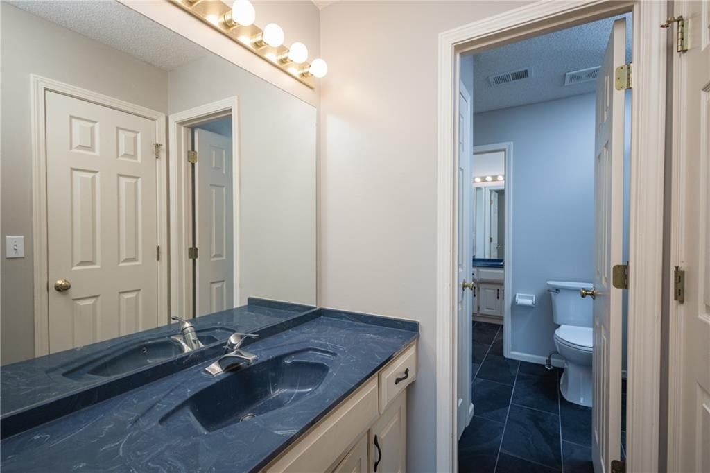 2412 SW Winterwood Court — photo 26
