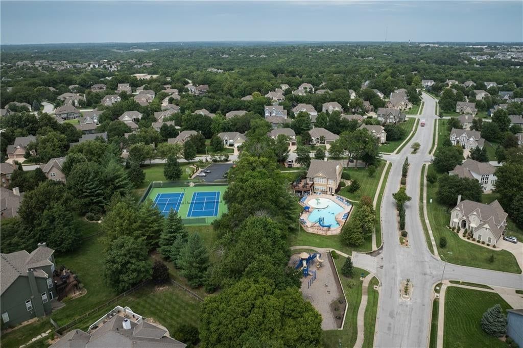 2412 SW Winterwood Court — photo 49