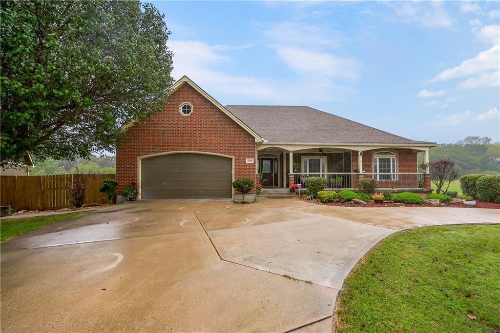 7514 S Buckner Tarsney Road, Grain Valley, MO