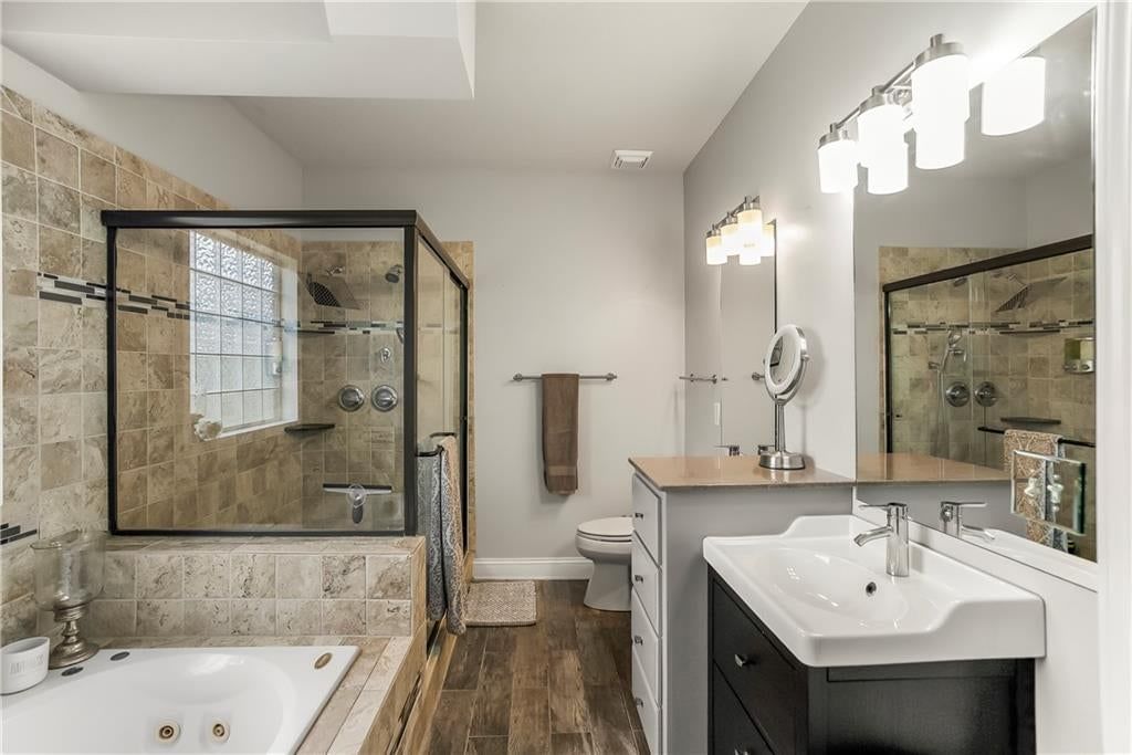 Photo 15 of 37, 7514 S Buckner Tarsney Road, Grain Valley, MO 64029
