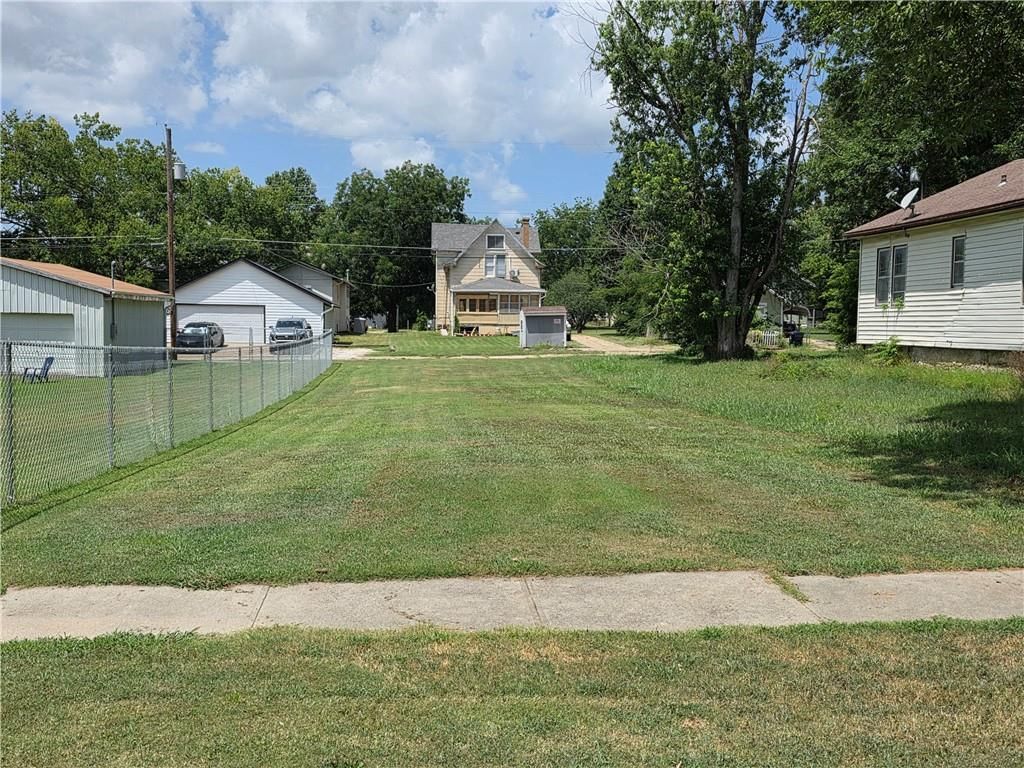 409 S 9th Street — photo 1