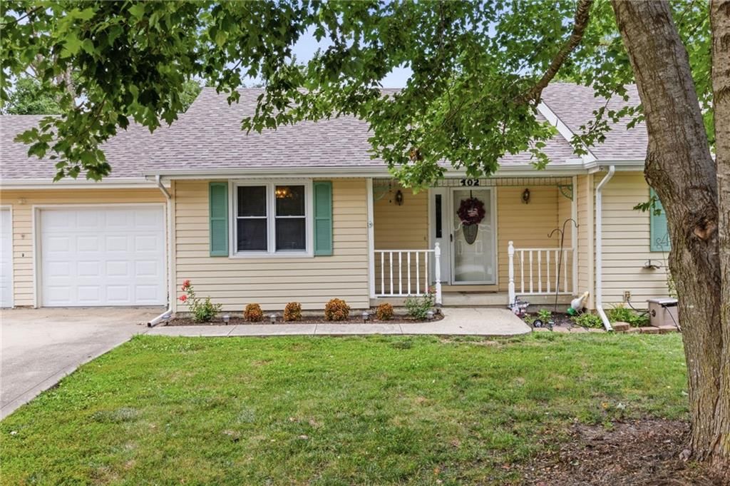 402 E 16th Street Circle — photo 3