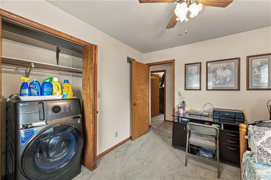402 E 16th Street Circle — photo 27