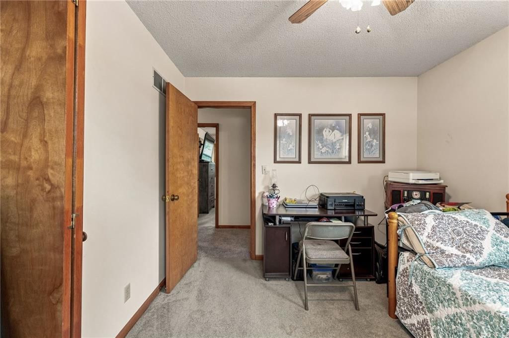 402 E 16th Street Circle — photo 28