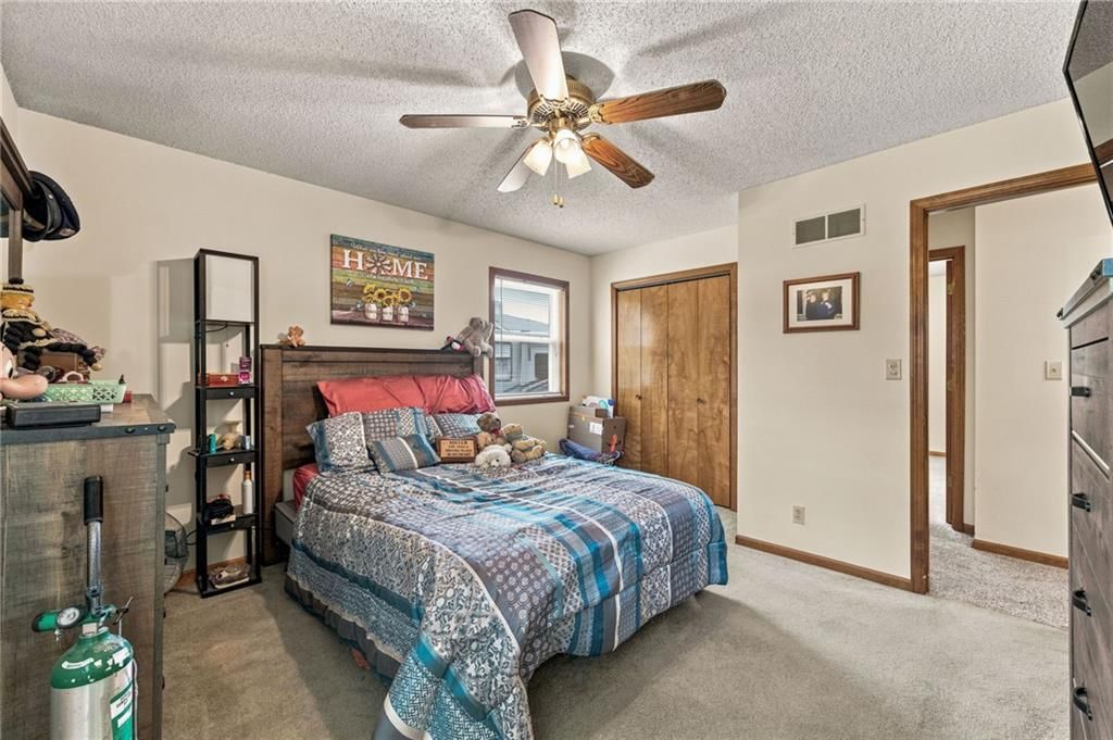 402 E 16th Street Circle — photo 30