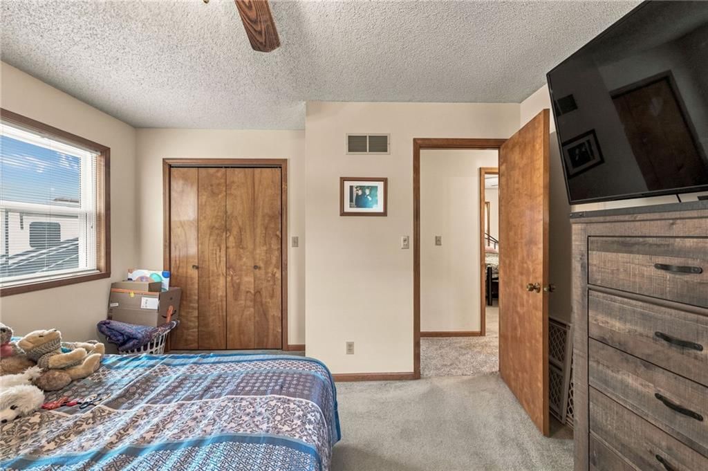 402 E 16th Street Circle — photo 34