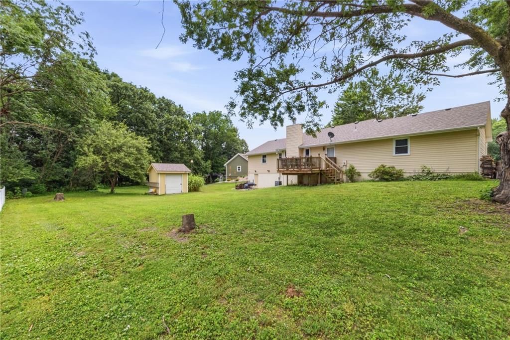 402 E 16th Street Circle — photo 44