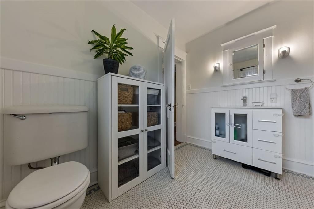 328 N Chelsea Avenue — photo 21