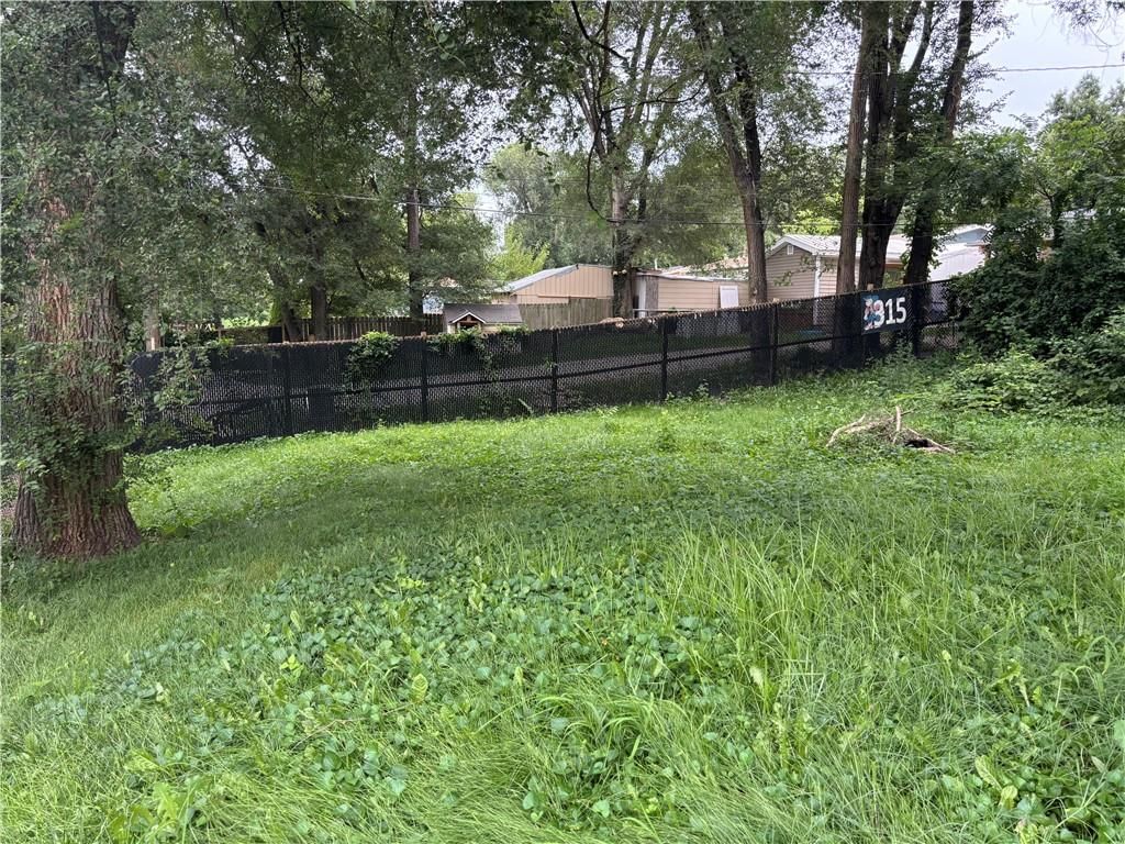 2905 S 50th Street — photo 4