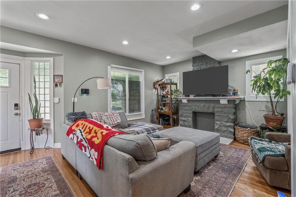 4008 S Benton Avenue — photo 9