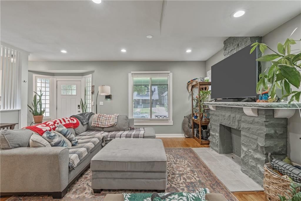 4008 S Benton Avenue — photo 10