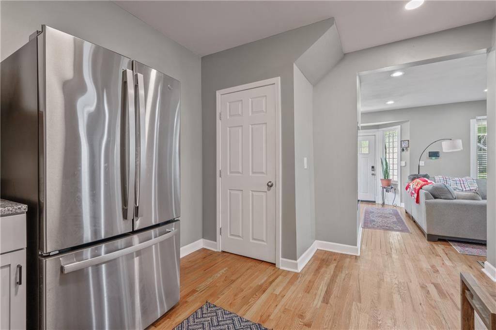 4008 S Benton Avenue — photo 20