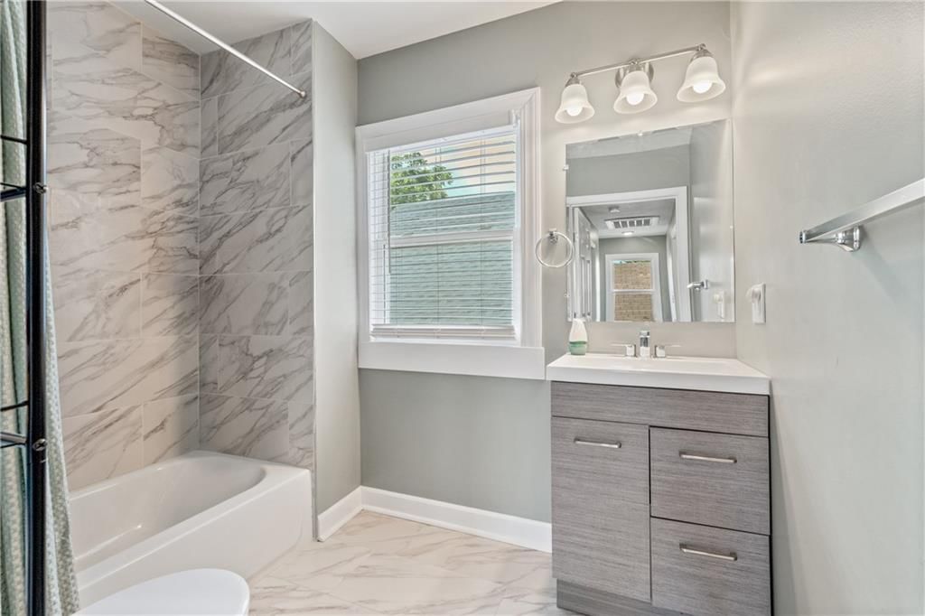 4008 S Benton Avenue — photo 31