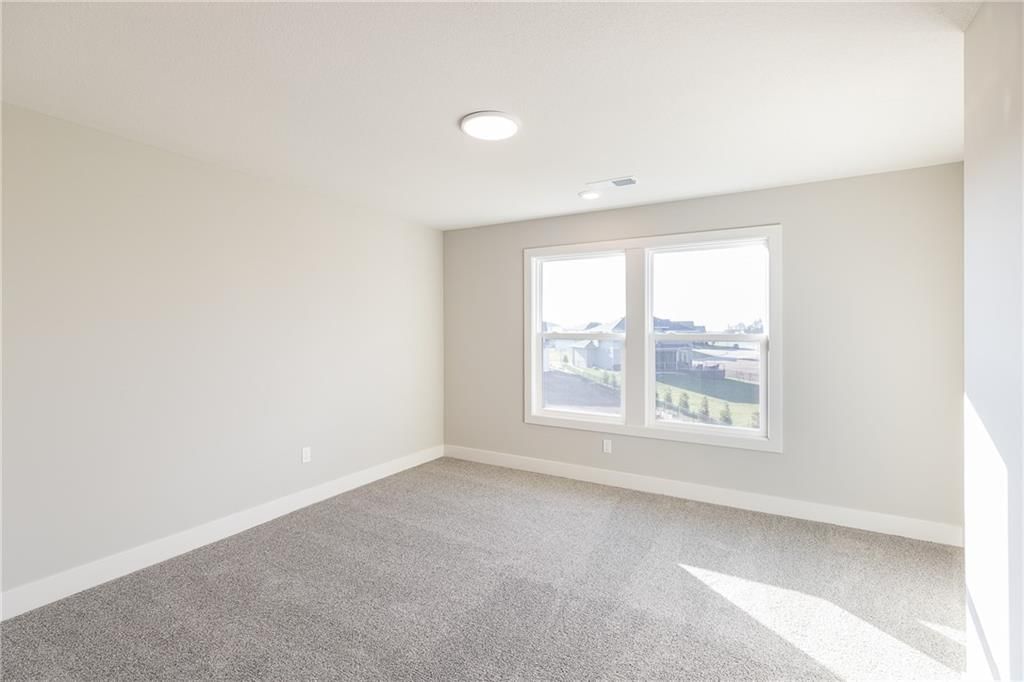 18504 Windsor Street — photo 31