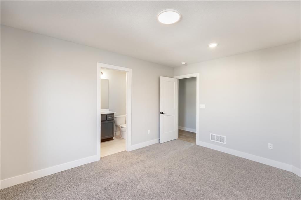 18504 Windsor Street — photo 34