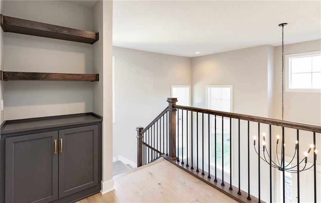 18504 Windsor Street — photo 47