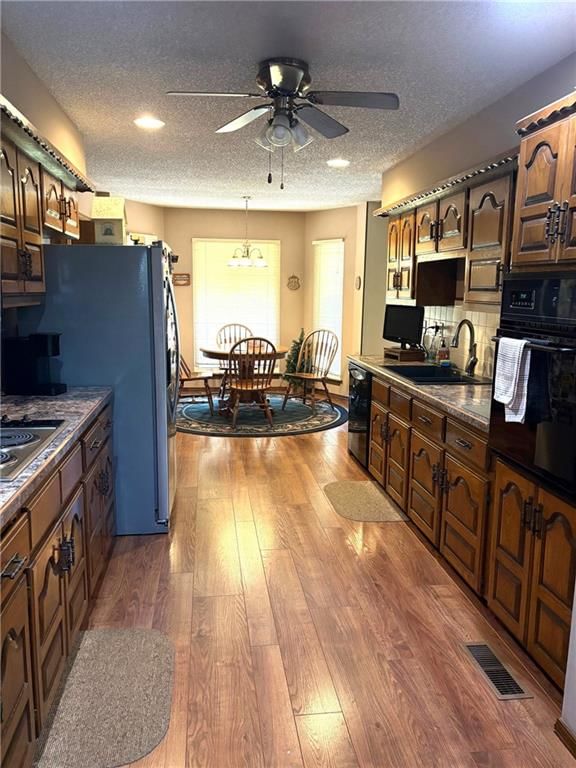 3100 Regency Drive — photo 7