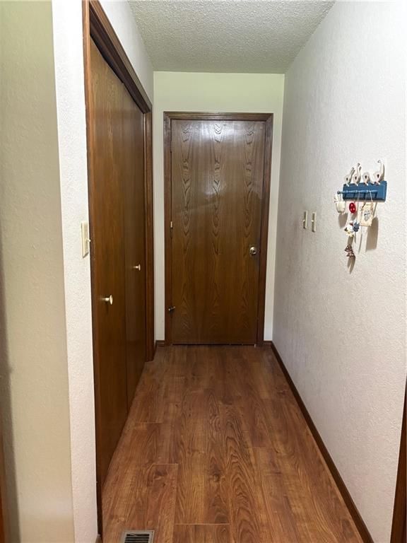3100 Regency Drive — photo 11