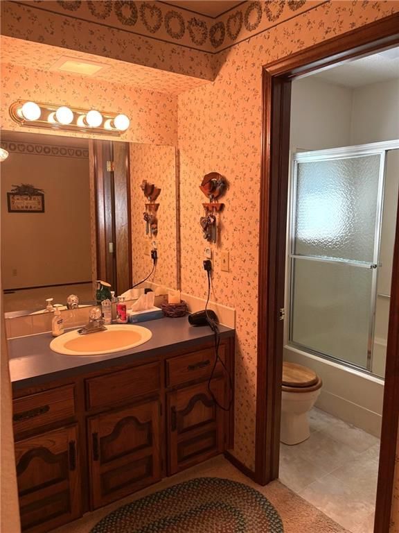 3100 Regency Drive — photo 13
