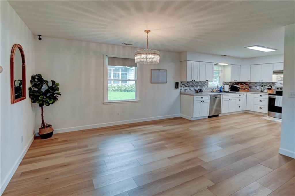 902 Birch Street — photo 15