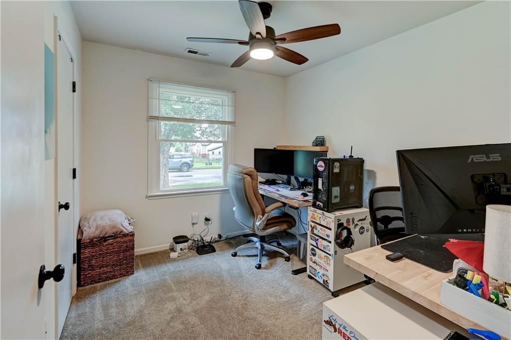902 Birch Street — photo 16