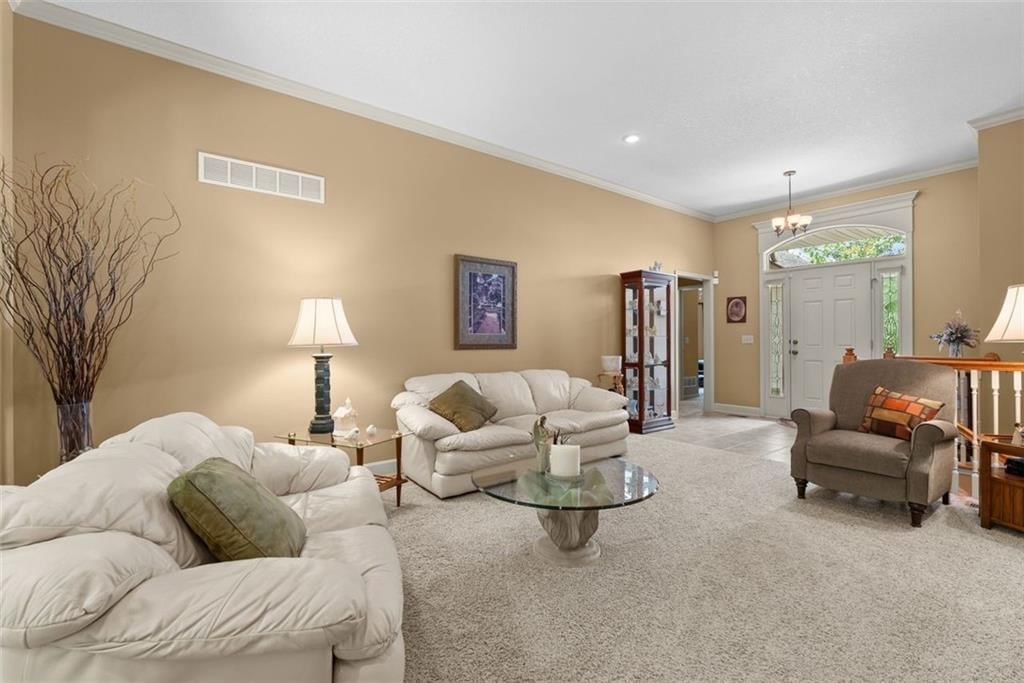 3355 S Wood Avenue — photo 9