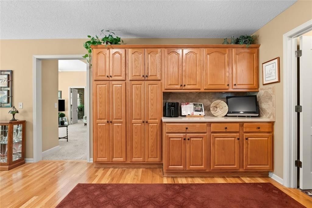 3355 S Wood Avenue — photo 15