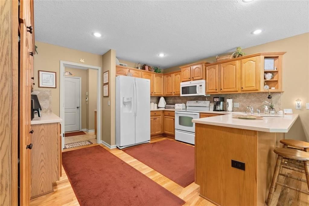 3355 S Wood Avenue — photo 17