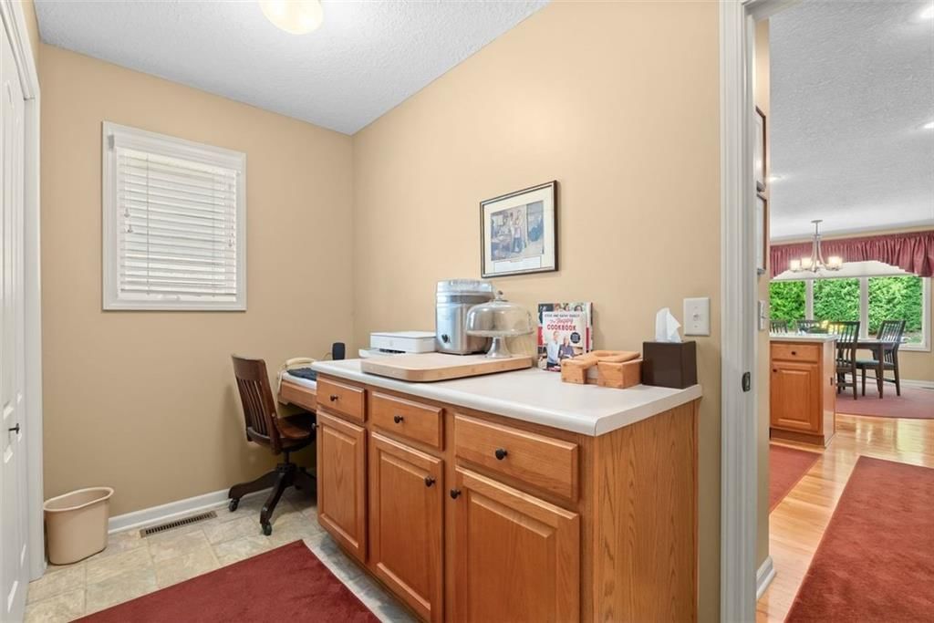 3355 S Wood Avenue — photo 19