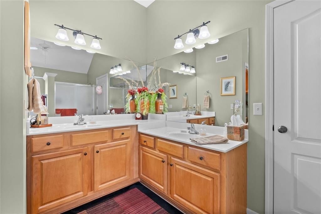 3355 S Wood Avenue — photo 27