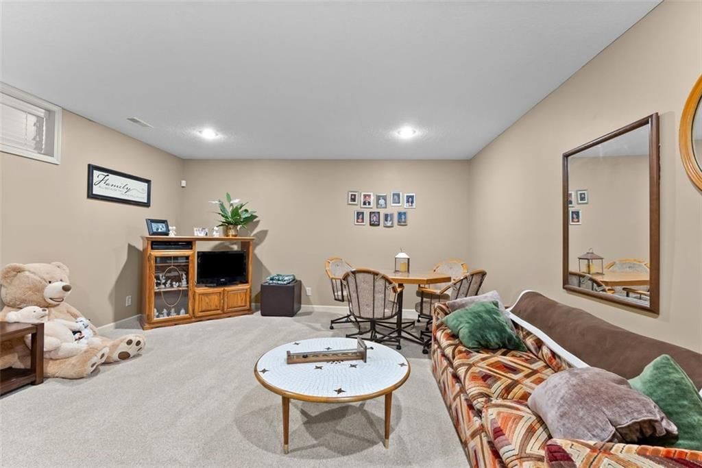 3355 S Wood Avenue — photo 29