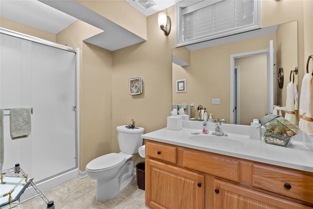 3355 S Wood Avenue — photo 33