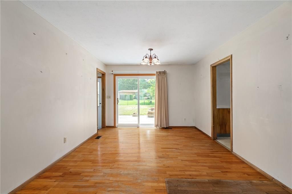 2229 Westchester Road — photo 7