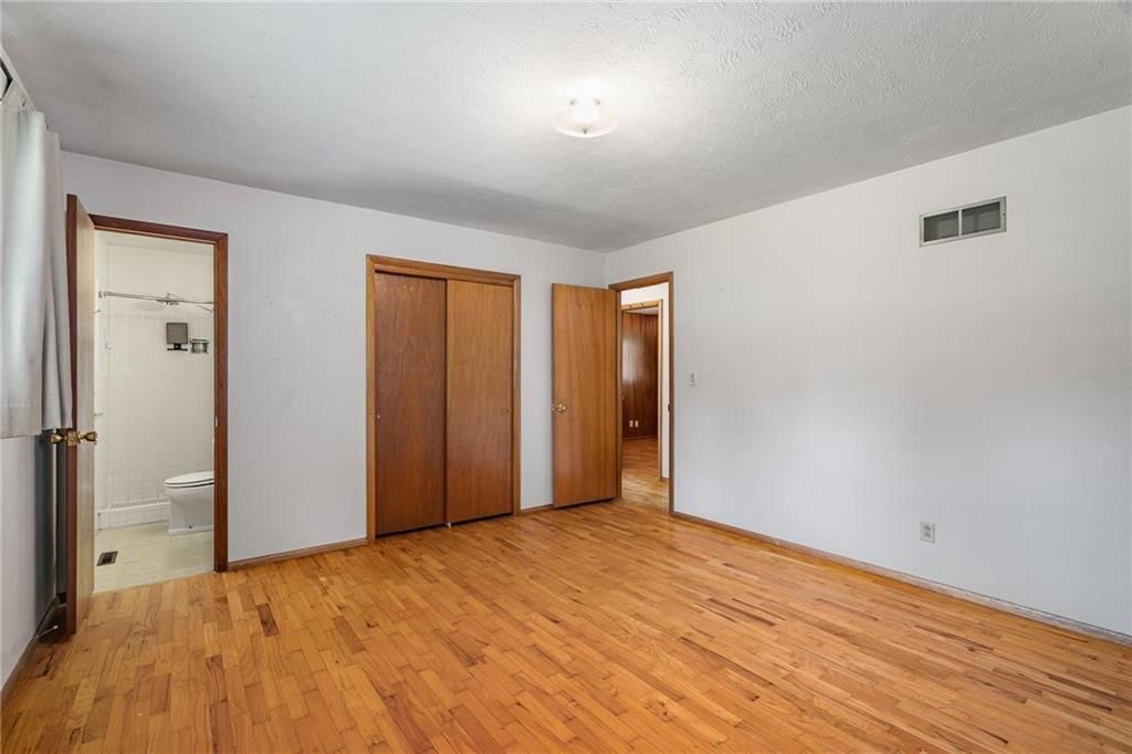 2229 Westchester Road — photo 18