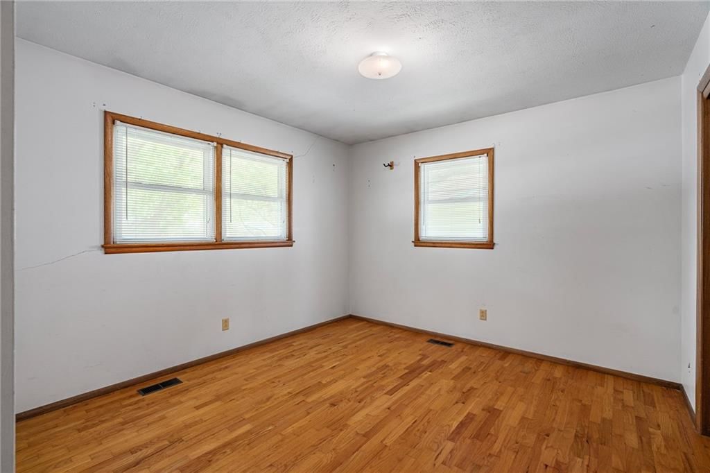 2229 Westchester Road — photo 21