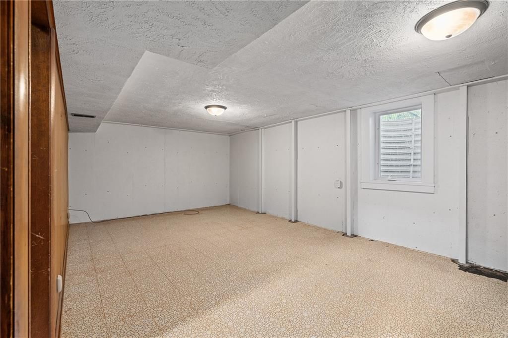 2229 Westchester Road — photo 27