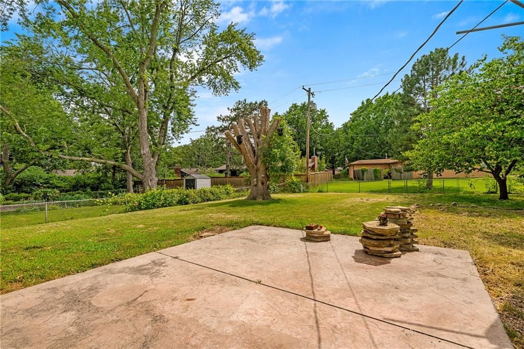 2229 Westchester Road — photo 37