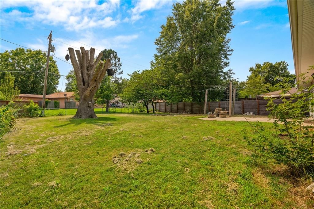 2229 Westchester Road — photo 41