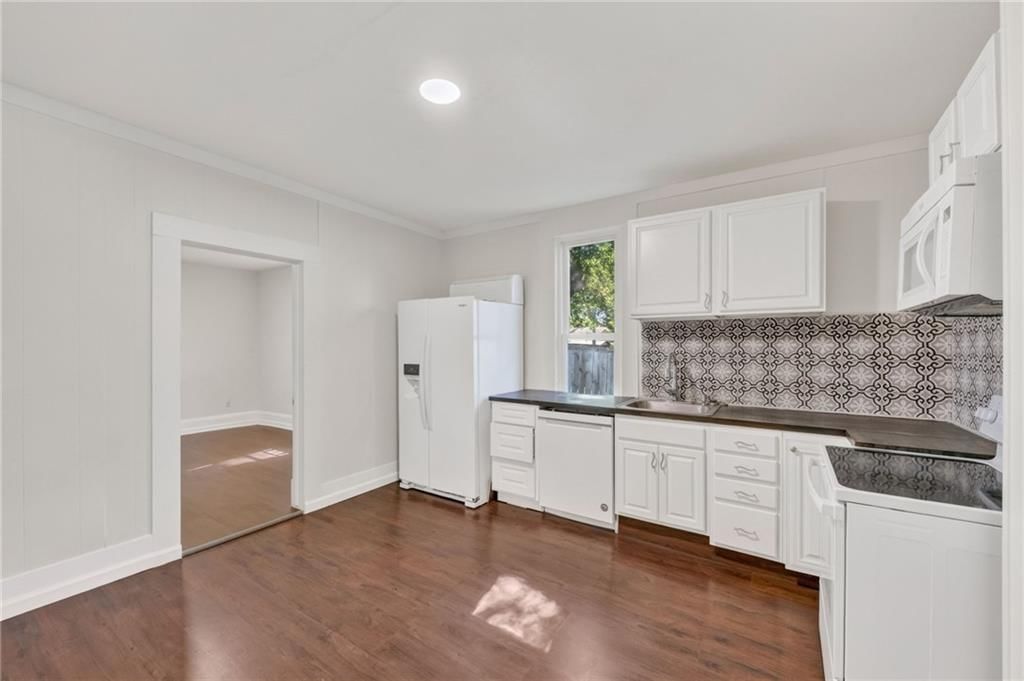435 Ford Avenue — photo 8