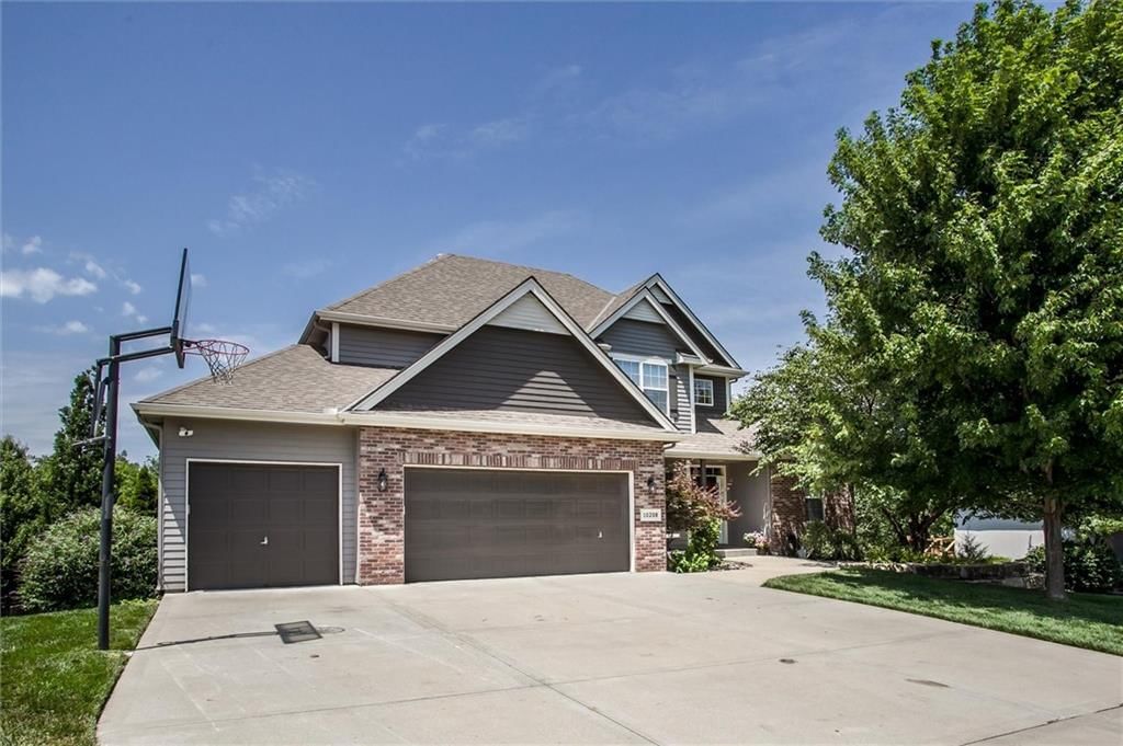 10208 N Farley Avenue — photo 1