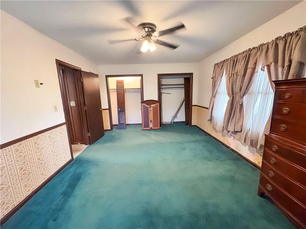 Photo 19 of 44 - 22217 S Victory Road, Spring Hill, KS 66083