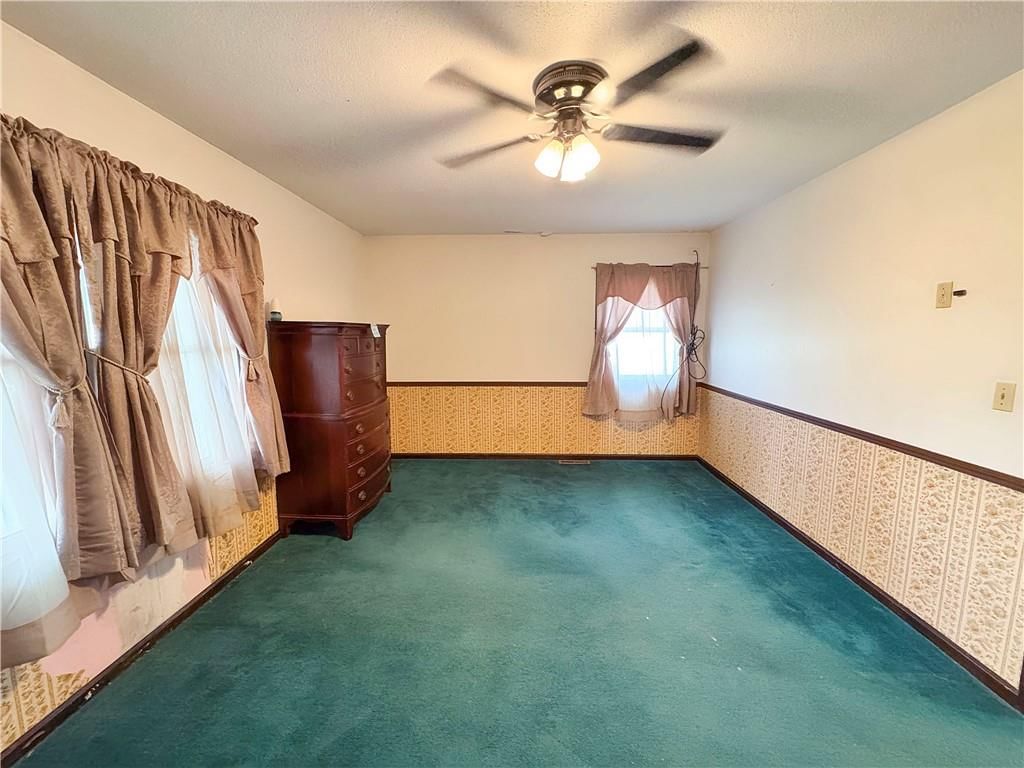 Photo 20 of 44 - 22217 S Victory Road, Spring Hill, KS 66083