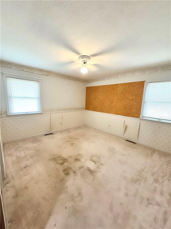 Photo 21 of 44 - 22217 S Victory Road, Spring Hill, KS 66083