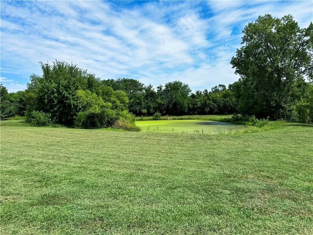 Photo 38 of 44 - 22217 S Victory Road, Spring Hill, KS 66083