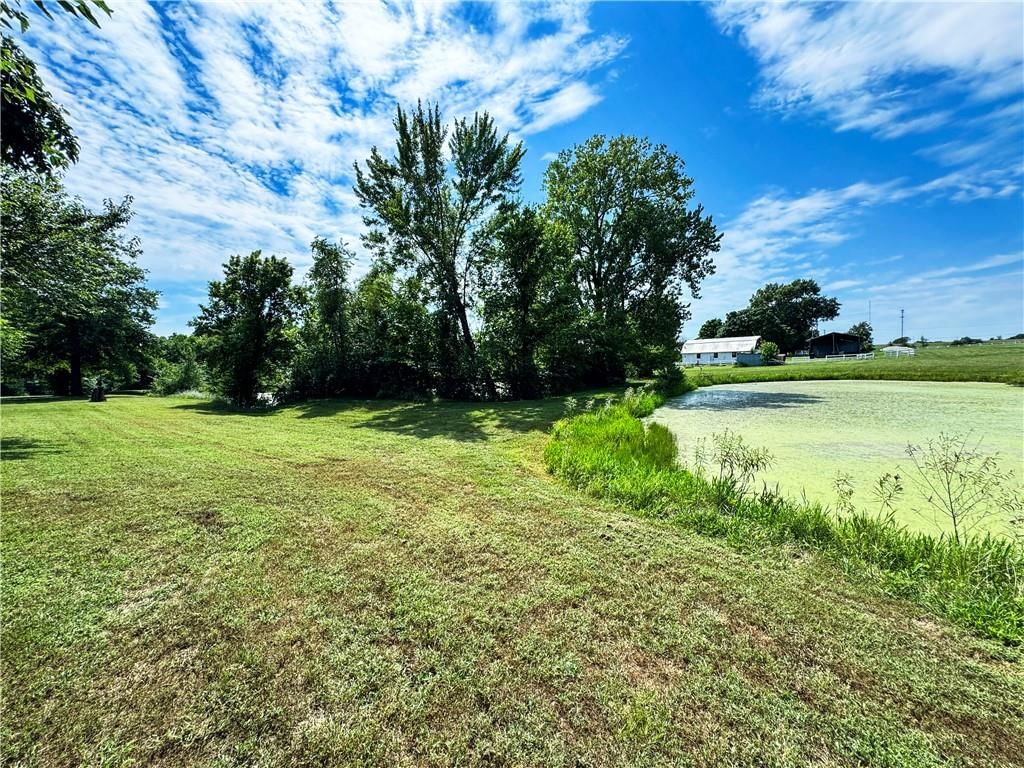 Photo 42 of 44 - 22217 S Victory Road, Spring Hill, KS 66083