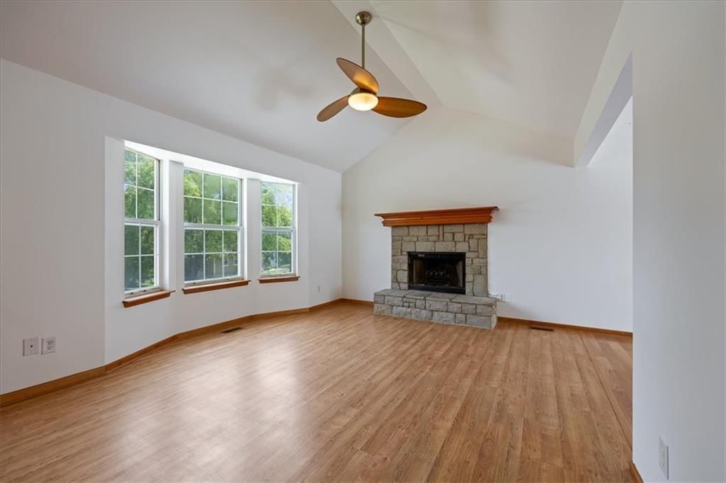 16008 Terry Avenue — photo 4