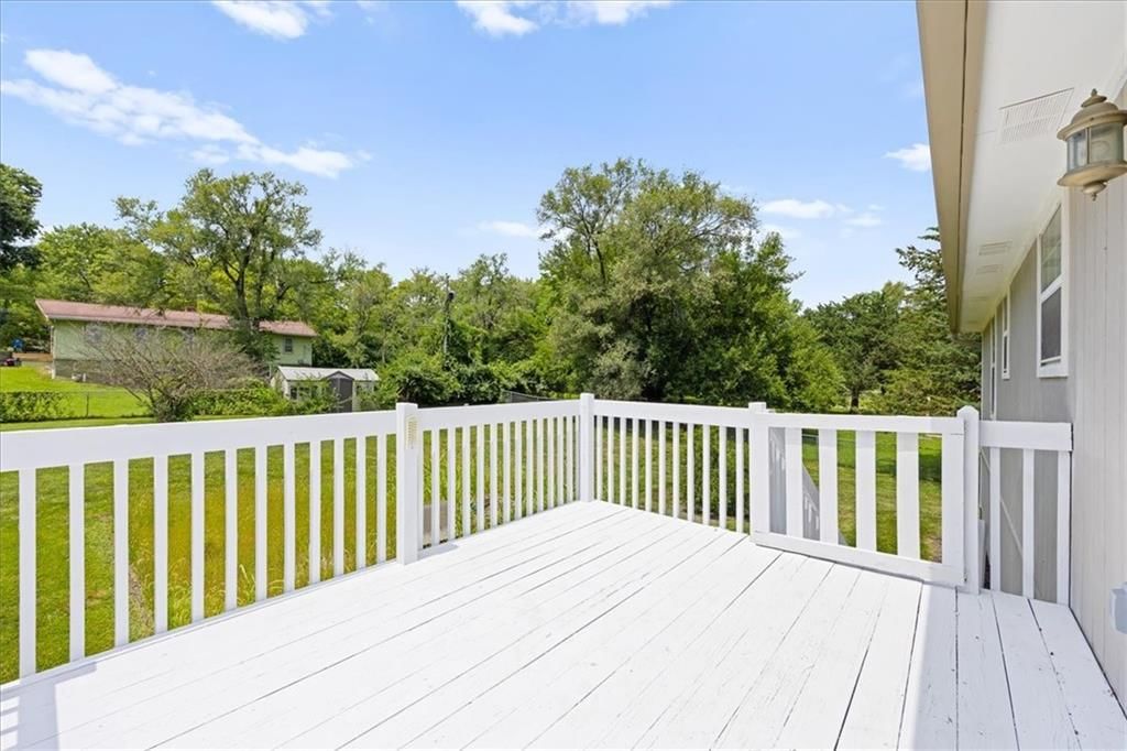 16008 Terry Avenue — photo 8